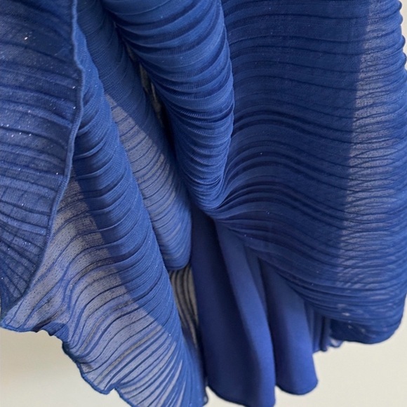 Le Chateau Sparkling Blue Top - Picture 7 of 9